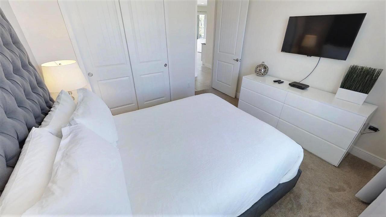 6 Bedroom Vacation Home With Pool Орландо Екстериор снимка
